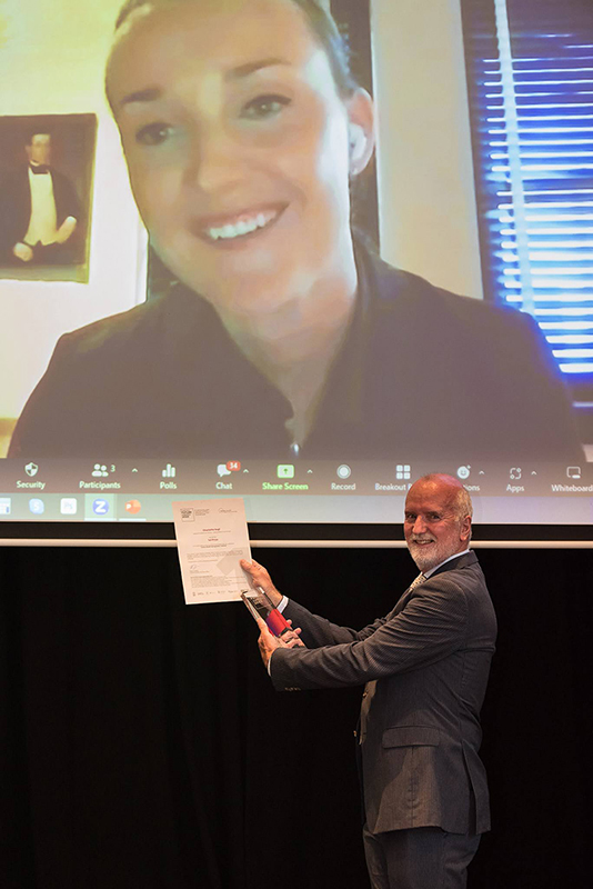 Being unable to join in person, Charlotte Vogt, winner of the EuroTech Future Award, is represented in Brussels by her father Eelco Vogt