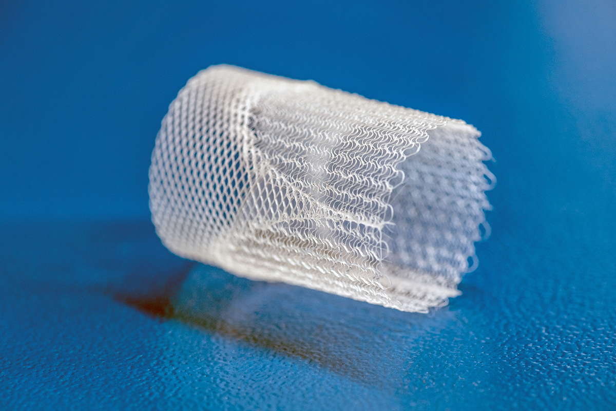 A printed structural scaffold for a heart valve in close-up. Photo: Andreas Heddergott / TUM