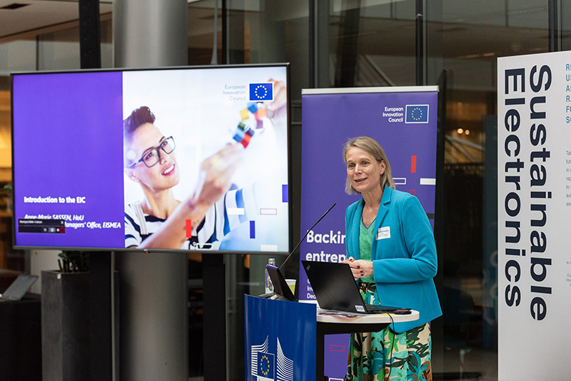 Anne-Marie Sassen, EIC